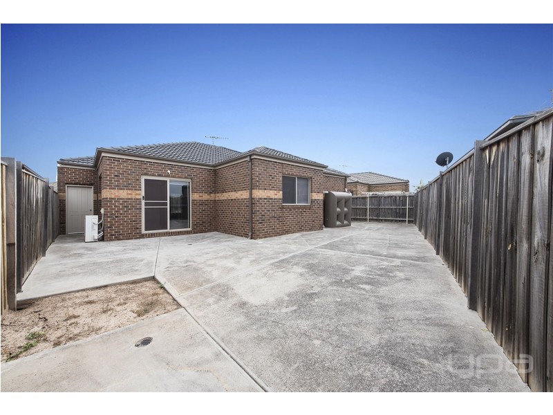 52 Gallery Avenue, Melton West VIC 3337