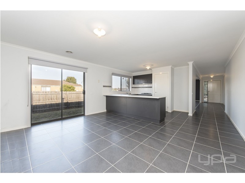 15 Turf Club Boulevard, Melton South VIC 3338