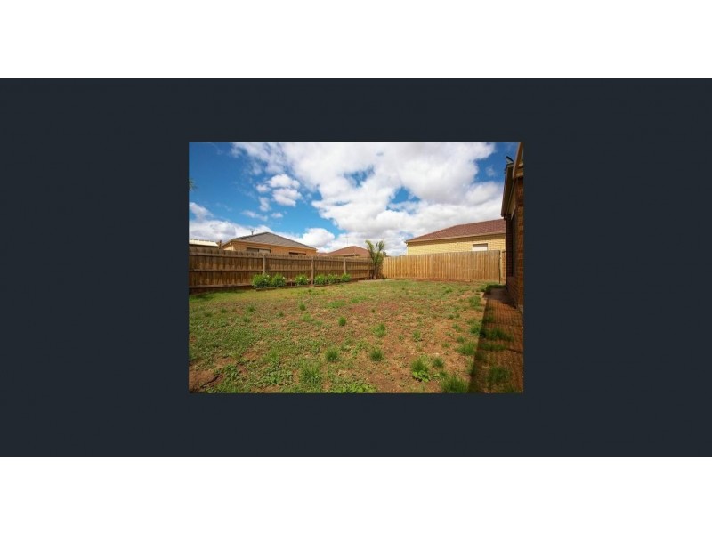 4 Rainsford Place, Melton West VIC 3337