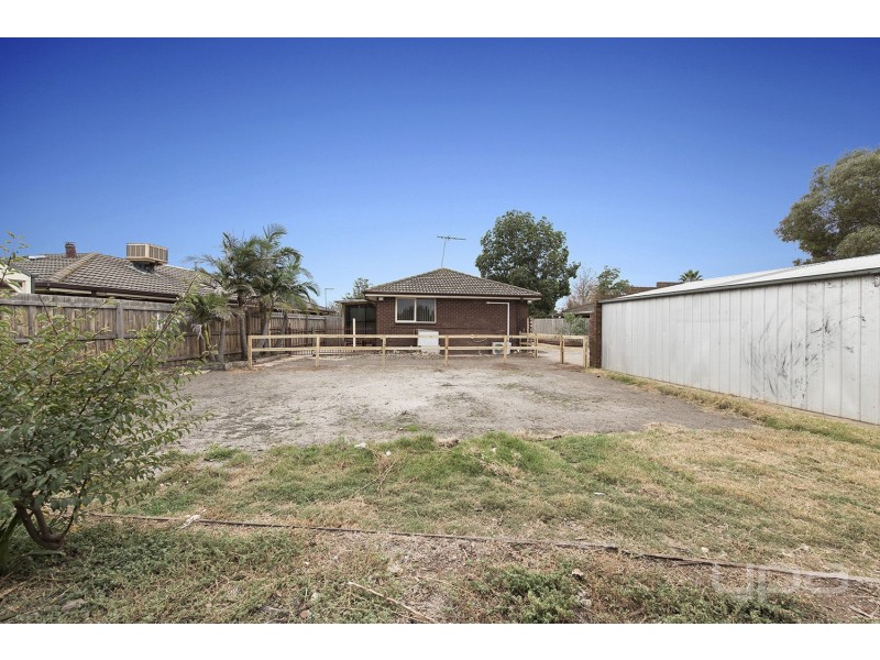 3 Brand Court, Melton South VIC 3338