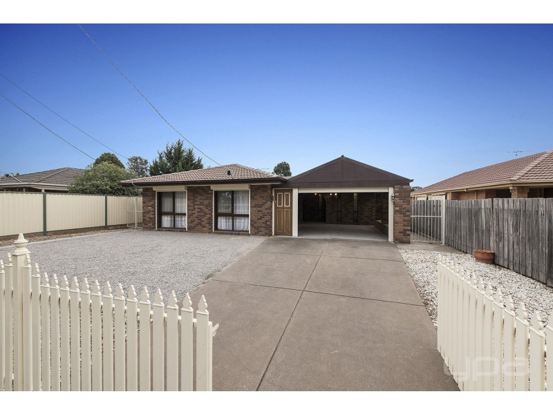 4 Northcott Street, Melton South VIC 3338