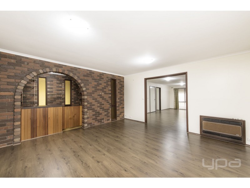 4 Northcott Street, Melton South VIC 3338