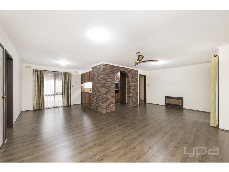 4 Northcott Street, Melton South VIC 3338