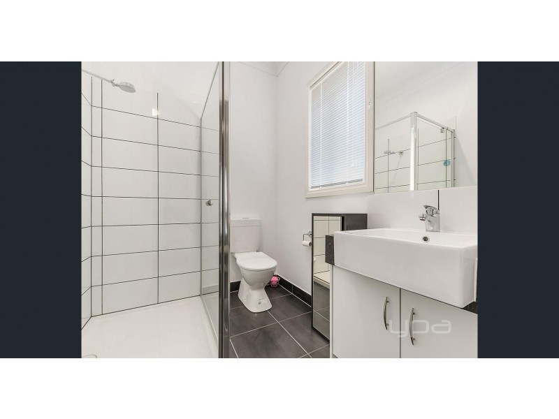 35 Norwood Avenue, Melton South VIC 3338