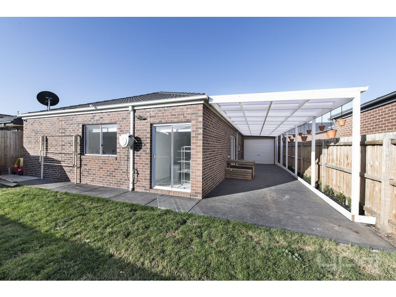 17 Aspera Street, Brookfield VIC 3338