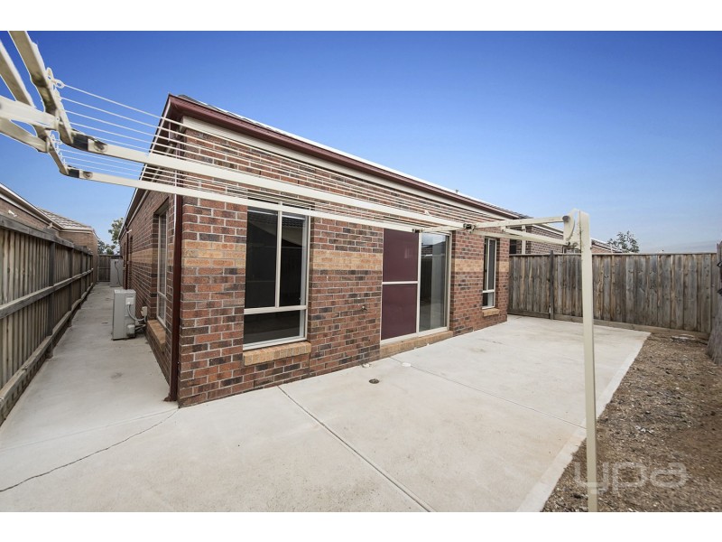 4 Acumin Street, Brookfield VIC 3338