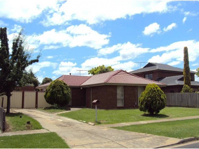 5 Hilton Way, Melton West VIC 3337