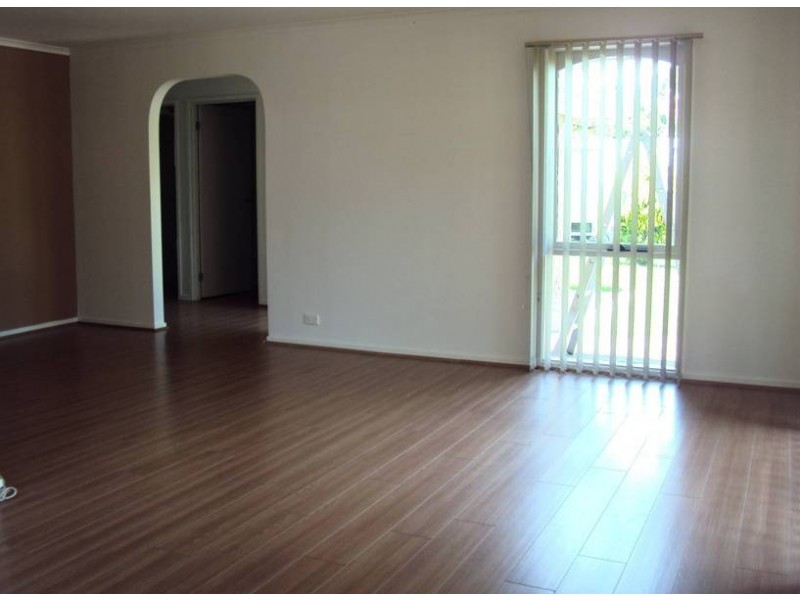 5 Hilton Way, Melton West VIC 3337