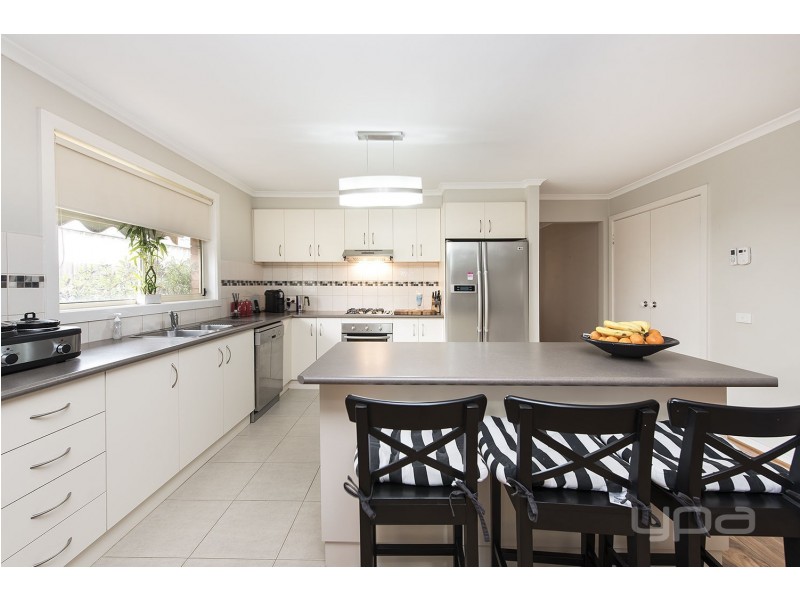 9 Black Knight Way, Kurunjang VIC 3337