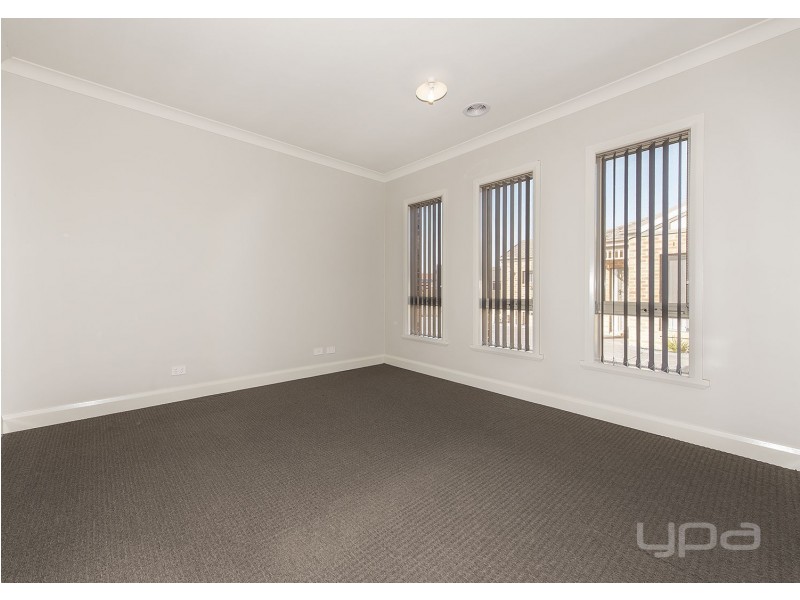 1/68 McBurnie Drive, Kurunjang VIC 3337