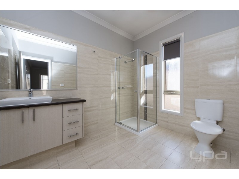 1/68 McBurnie Drive, Kurunjang VIC 3337