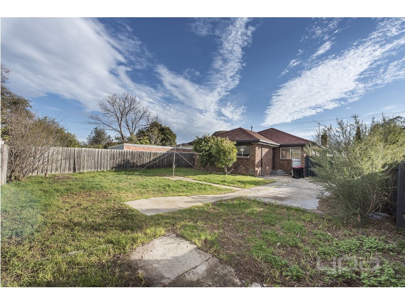 96 Exford Road, Melton South VIC 3338