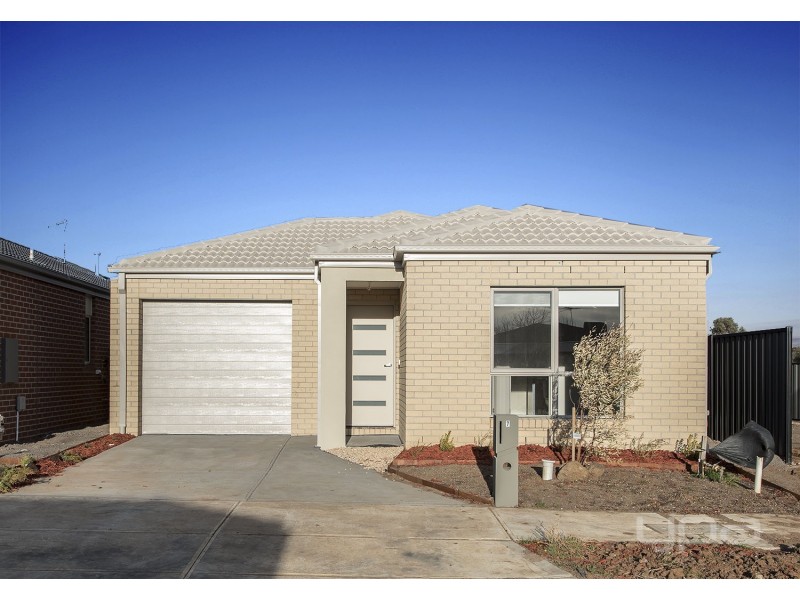 7 Mavi Avenue, Melton VIC 3337