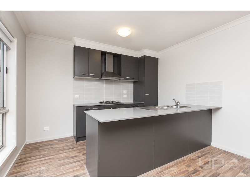 7 Mavi Avenue, Melton VIC 3337