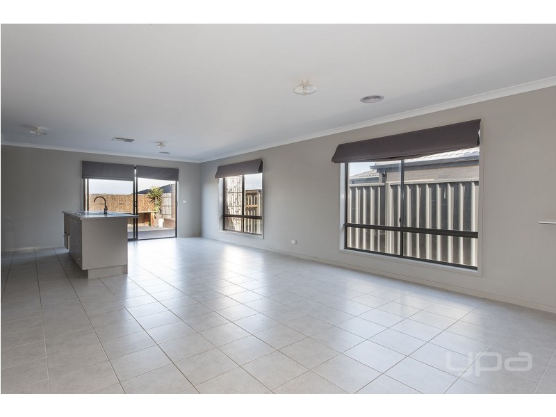 75 James Melrose Drive, Brookfield VIC 3338