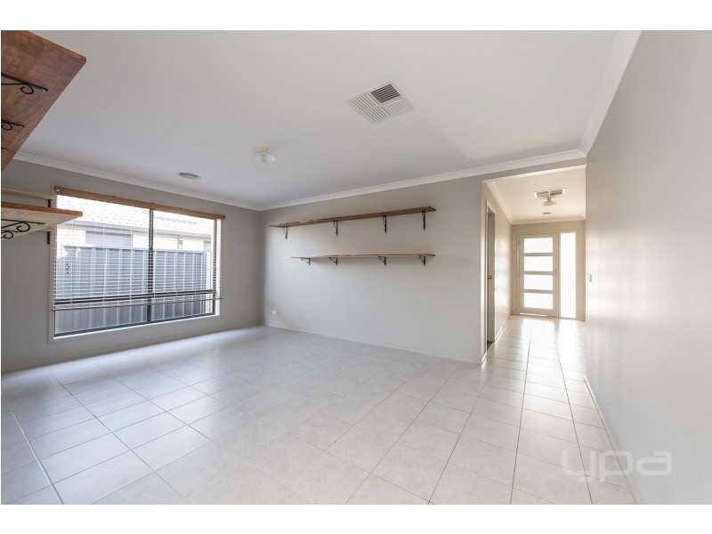 75 James Melrose Drive, Brookfield VIC 3338