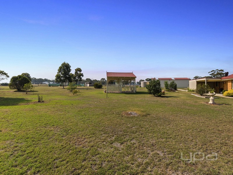 2 Riverview Drive, Hopetoun Park VIC 3340