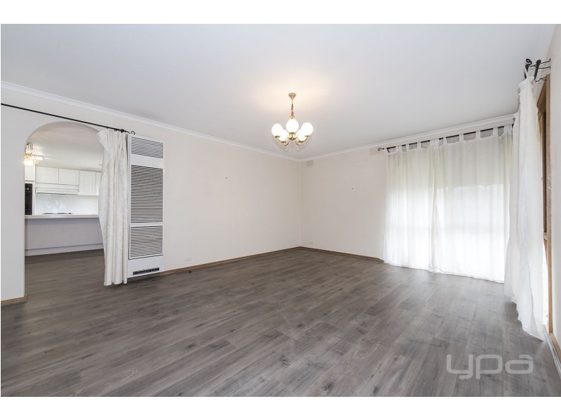 39 Blamey Drive, Melton South VIC 3338