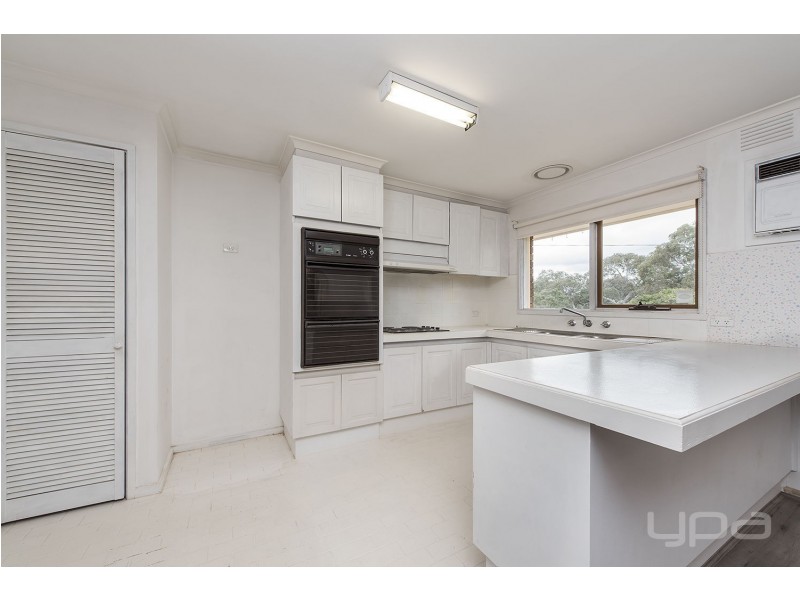 39 Blamey Drive, Melton South VIC 3338