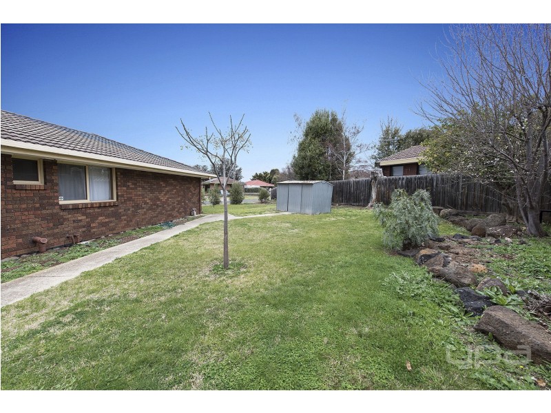 39 Blamey Drive, Melton South VIC 3338