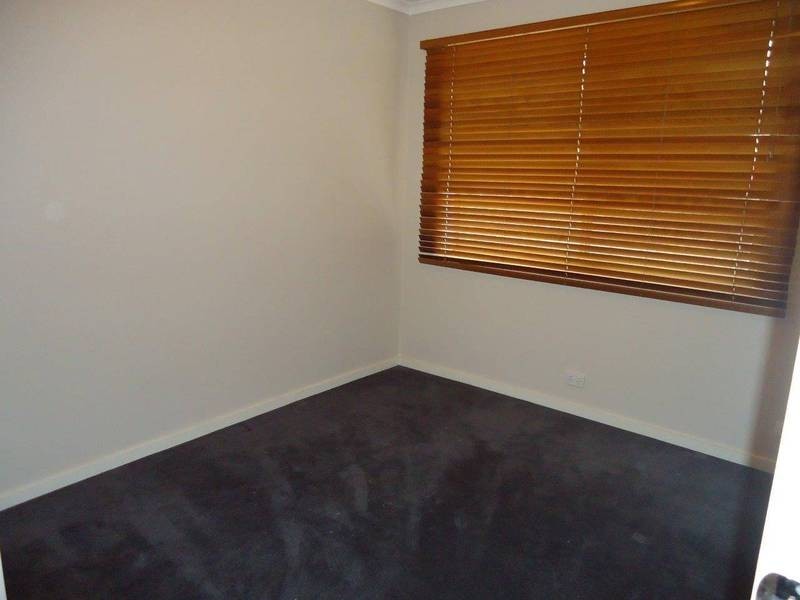 6 Ramona Place, Melton West VIC 3337