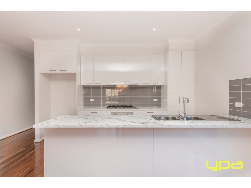 33 Nantha Way, Brookfield VIC 3338