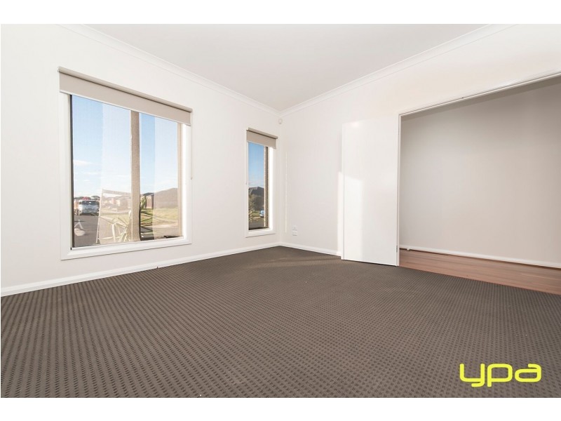 33 Nantha Way, Brookfield VIC 3338