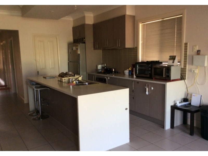 1/34 McBurnie Drive, Kurunjang VIC 3337