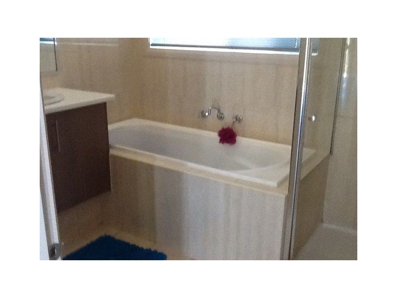 1/34 McBurnie Drive, Kurunjang VIC 3337