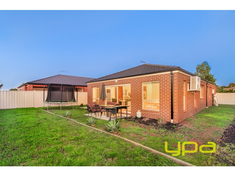 23 Riparian Way, Brookfield VIC 3338