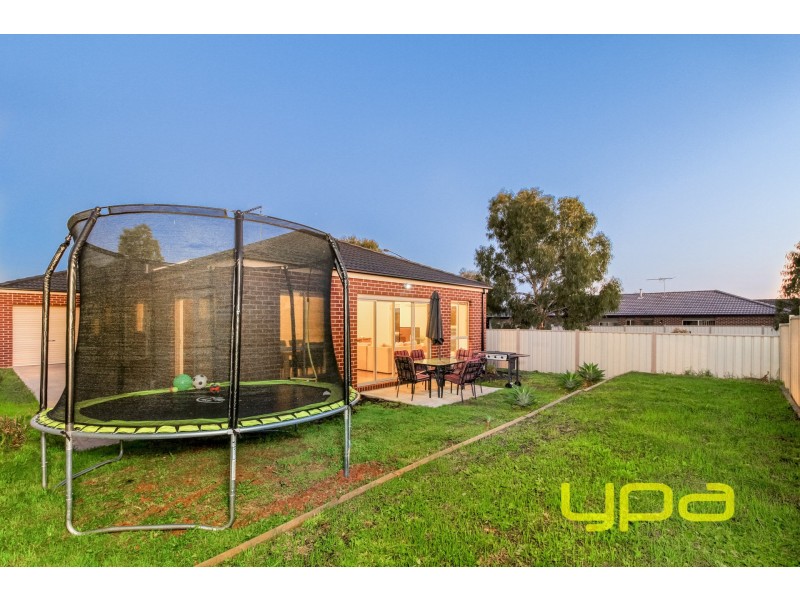 23 Riparian Way, Brookfield VIC 3338