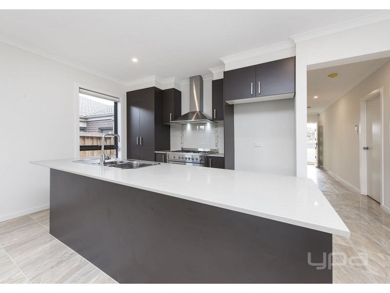 26 Licina Road, Brookfield VIC 3338