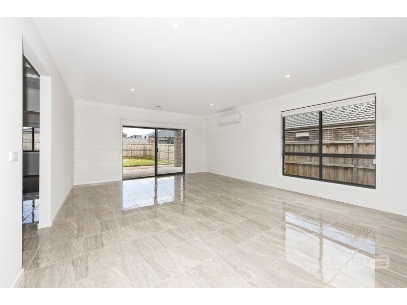 26 Licina Road, Brookfield VIC 3338