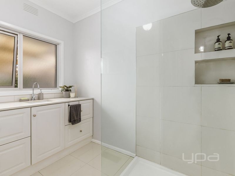 114 Exford Road, Melton South VIC 3338