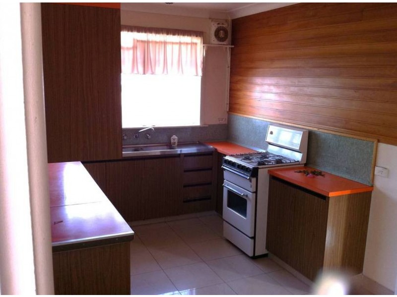 125  Station Road, Melton South VIC 3338