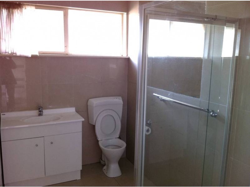 125  Station Road, Melton South VIC 3338