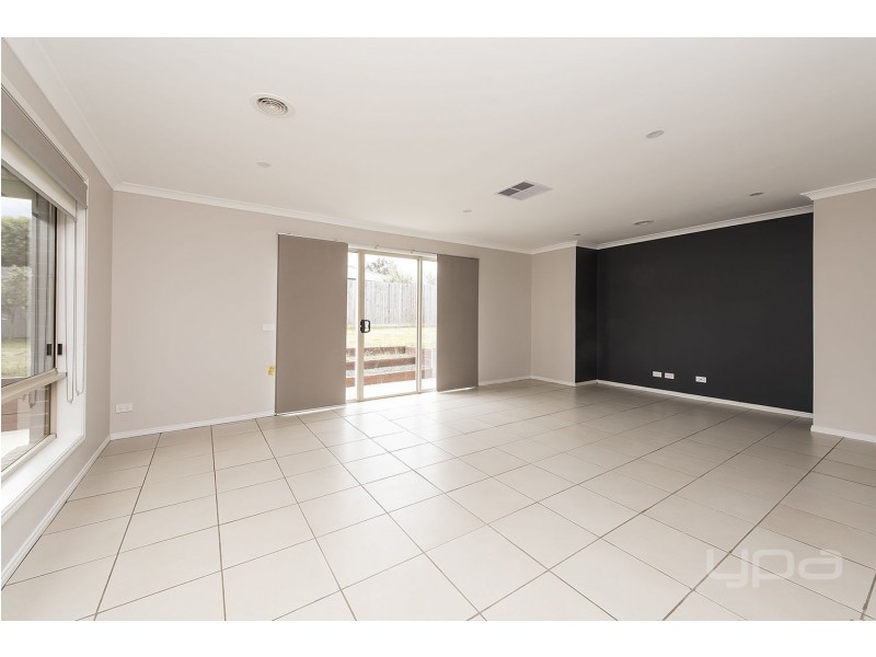 88 Dalray Crescent, Kurunjang VIC 3337