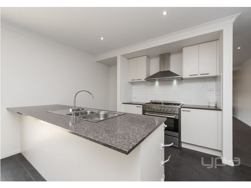 24 McLachlan Street, Bacchus Marsh VIC 3340