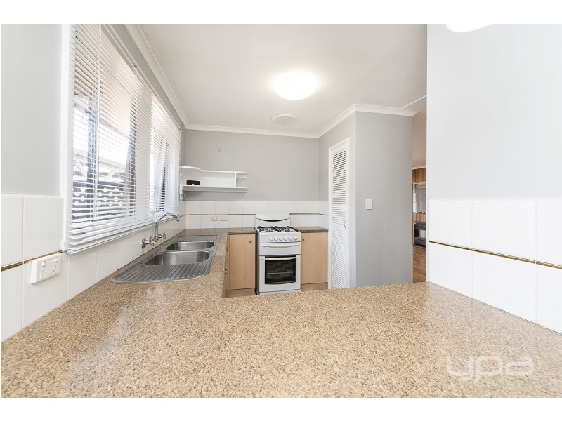 13 Wills Road, Melton South VIC 3338