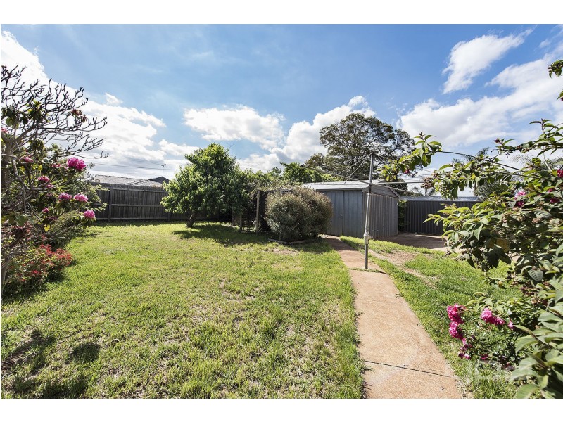 13 Wills Road, Melton South VIC 3338