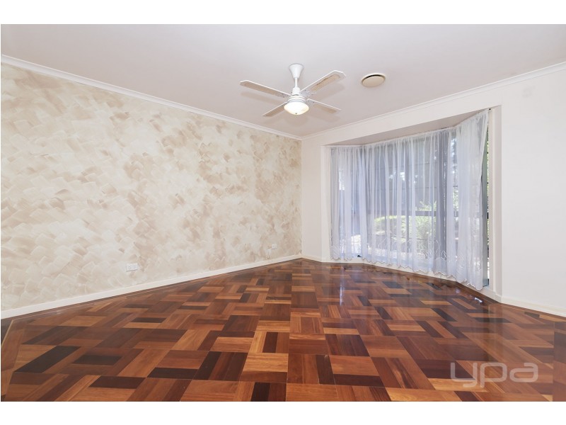 38 Cambrian Way, Melton West VIC 3337