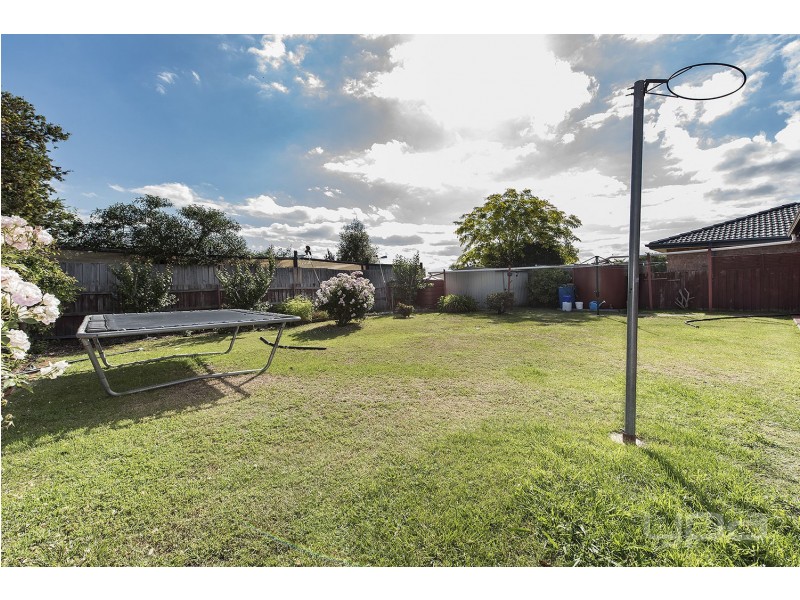 38 Cambrian Way, Melton West VIC 3337