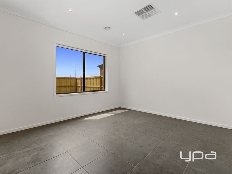 32 Cosgrove Drive, Maddingley VIC 3340