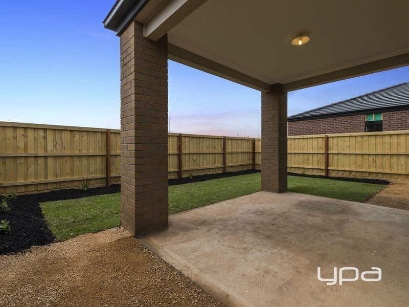 32 Cosgrove Drive, Maddingley VIC 3340