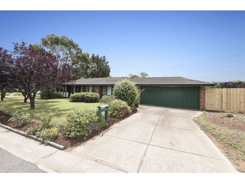 56 Campaspe Crescent, Brookfield VIC 3338