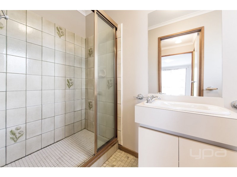 56 Campaspe Crescent, Brookfield VIC 3338