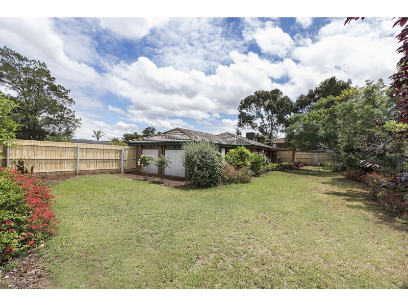 56 Campaspe Crescent, Brookfield VIC 3338