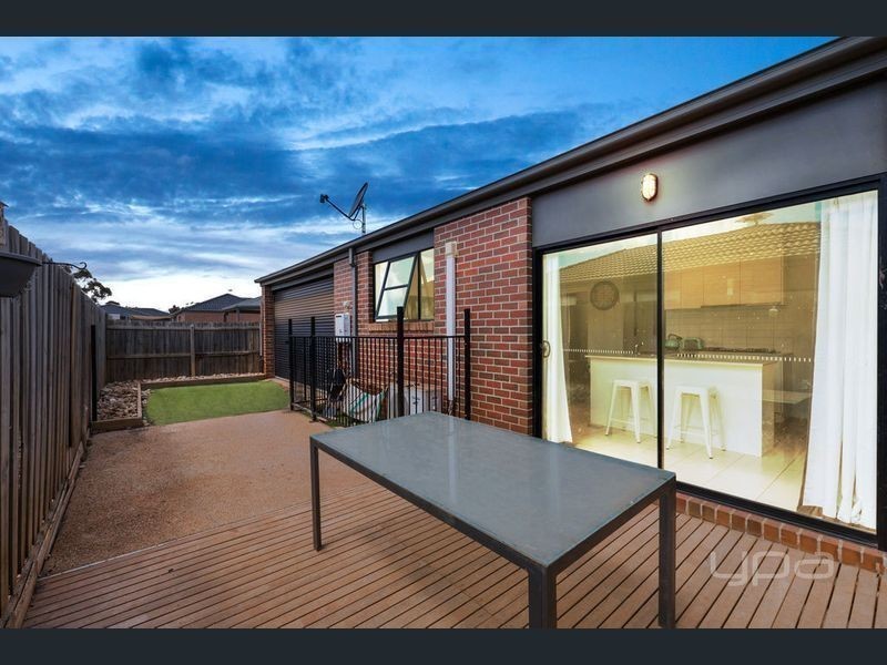 2 Cider Circuit, Darley VIC 3340