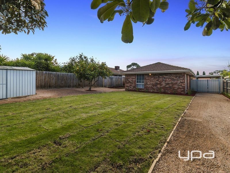 40 Pennyroyal Crescent, Kurunjang VIC 3337