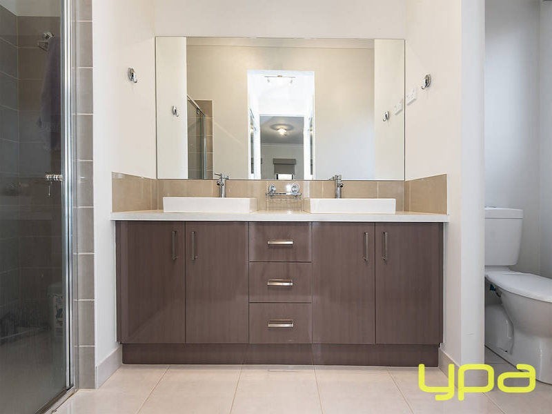 4 Carissa Road, Brookfield VIC 3338